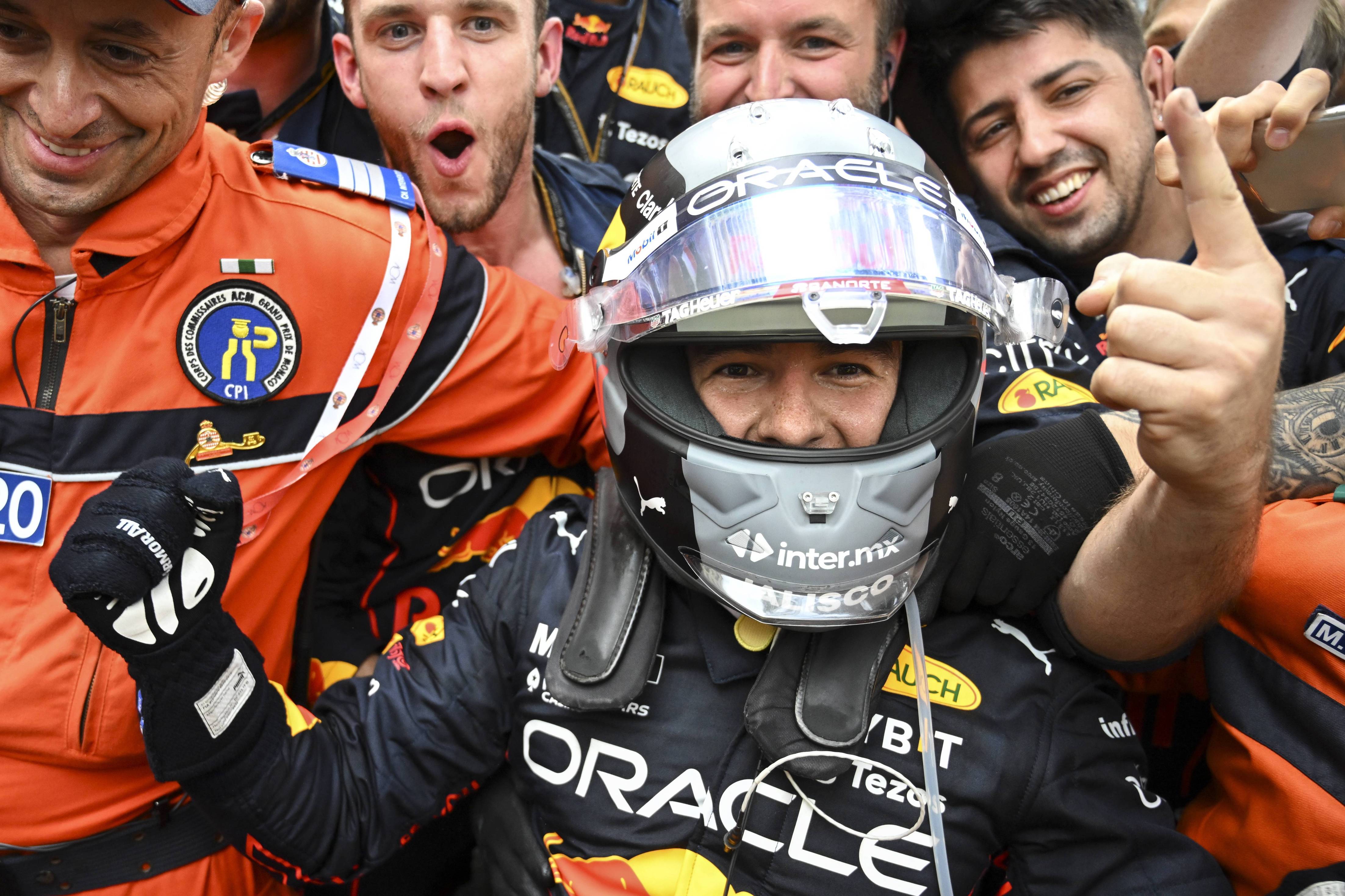 阿斯顿马丁翻盘索伯车队,佩雷兹惊艳四座 阿斯顿马丁翻盘索伯车队,佩雷兹惊艳四座