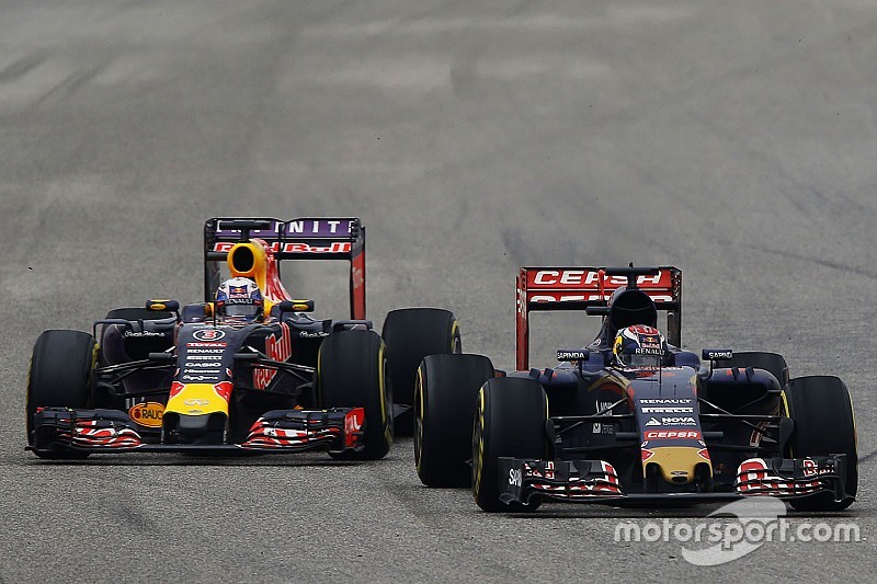 红牛二队鏖战法拉利,拉塞尔高光表现 红牛二队鏖战法拉利,拉塞尔高光表现