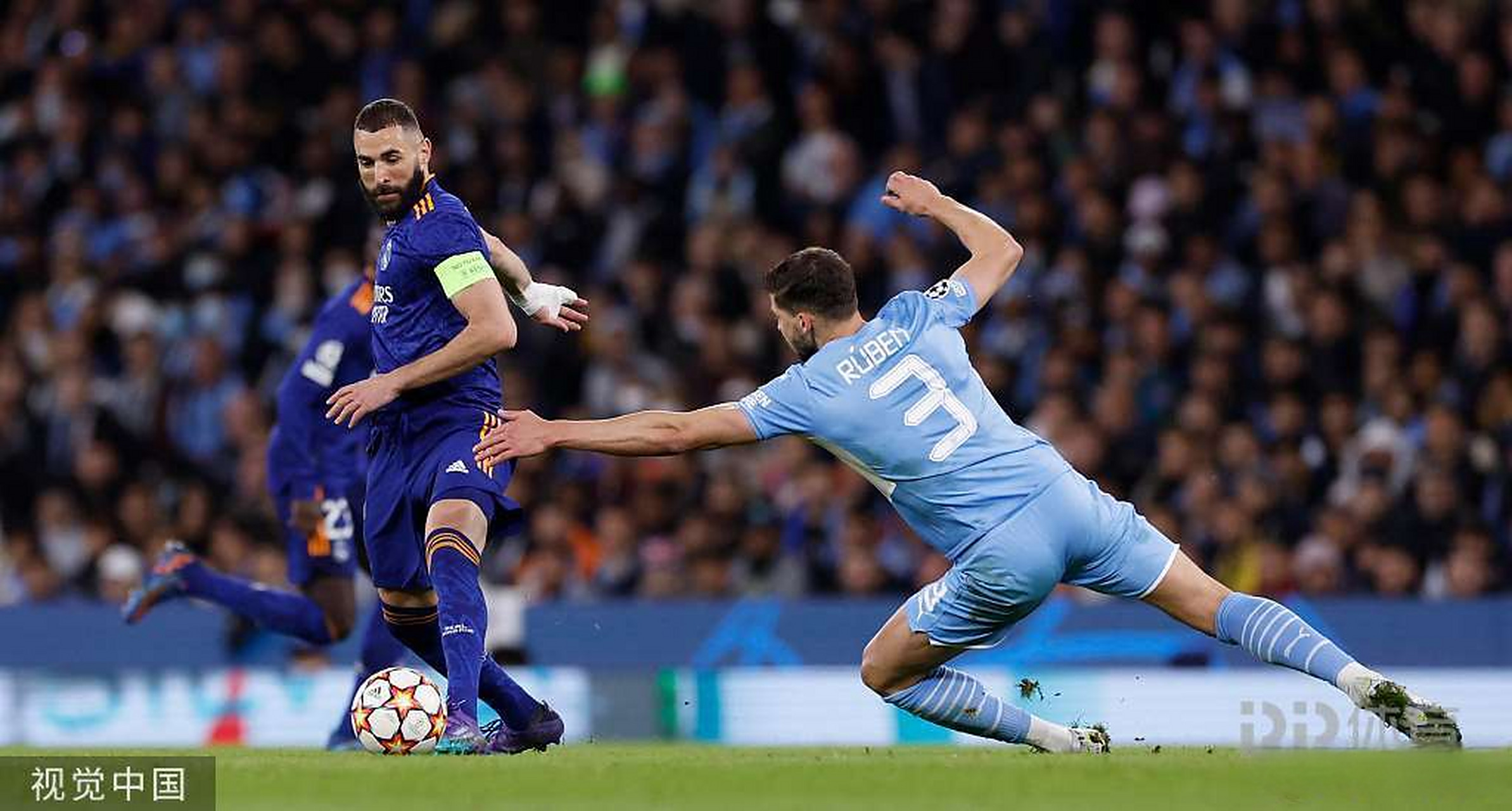 瑞典翻盘皇马,莱万关键制胜 瑞典翻盘皇马,莱万关键制胜