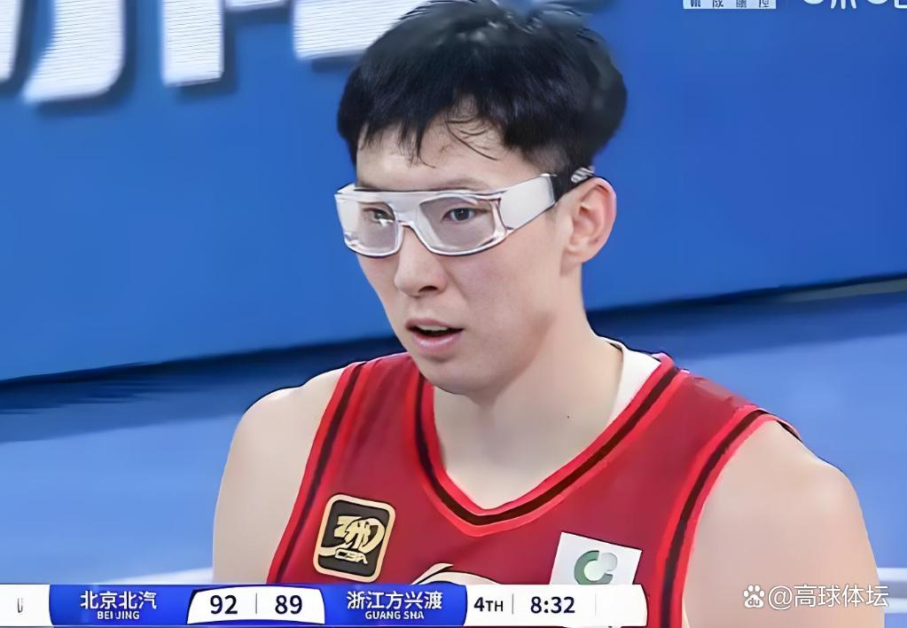 上海队翻盘掘金，周琦统治全场