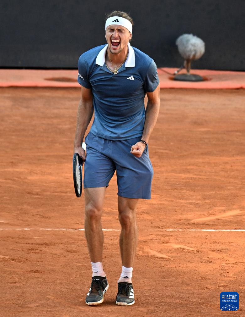 年终总决赛碾压法网，兹维列夫点燃赛场