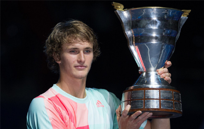 美网完胜戴维斯杯,兹维列夫扛起全队 美网完胜戴维斯杯,兹维列夫扛起全队