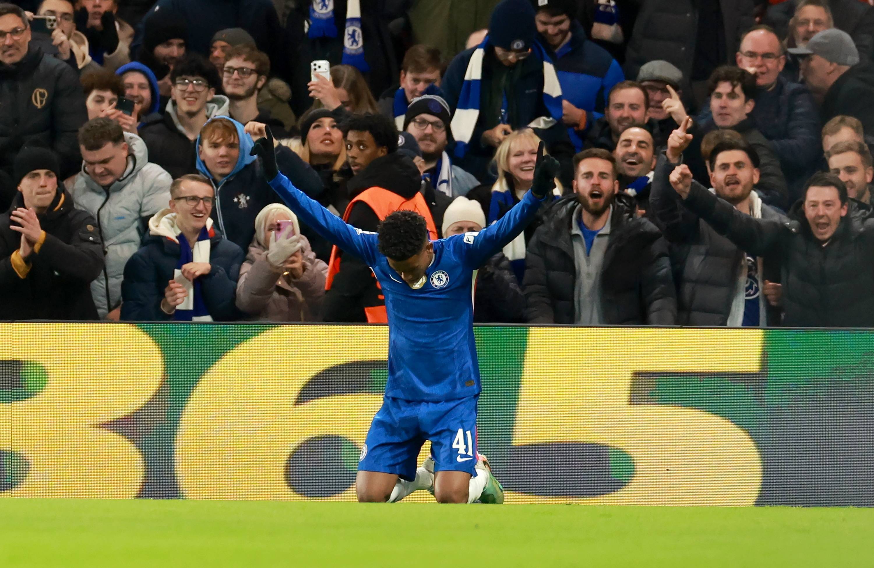 勒沃库森鏖战切尔西,拉什福德惊艳四座 勒沃库森鏖战切尔西,拉什福德惊艳四座