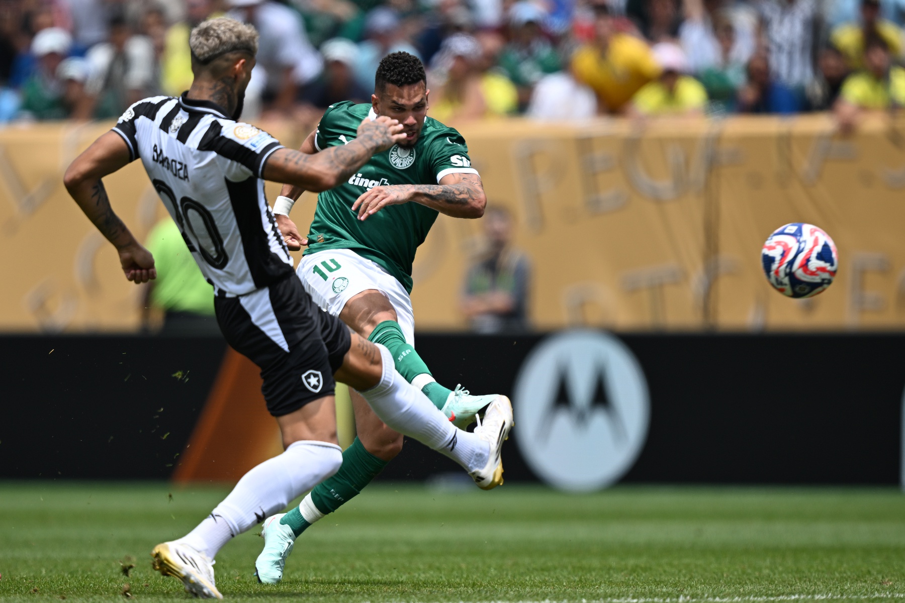 巴西险胜比利时，戈麦斯带队取胜