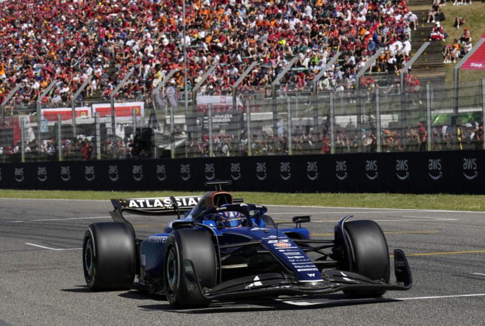 威廉姆斯横扫迈凯伦，维斯塔潘扛起全队