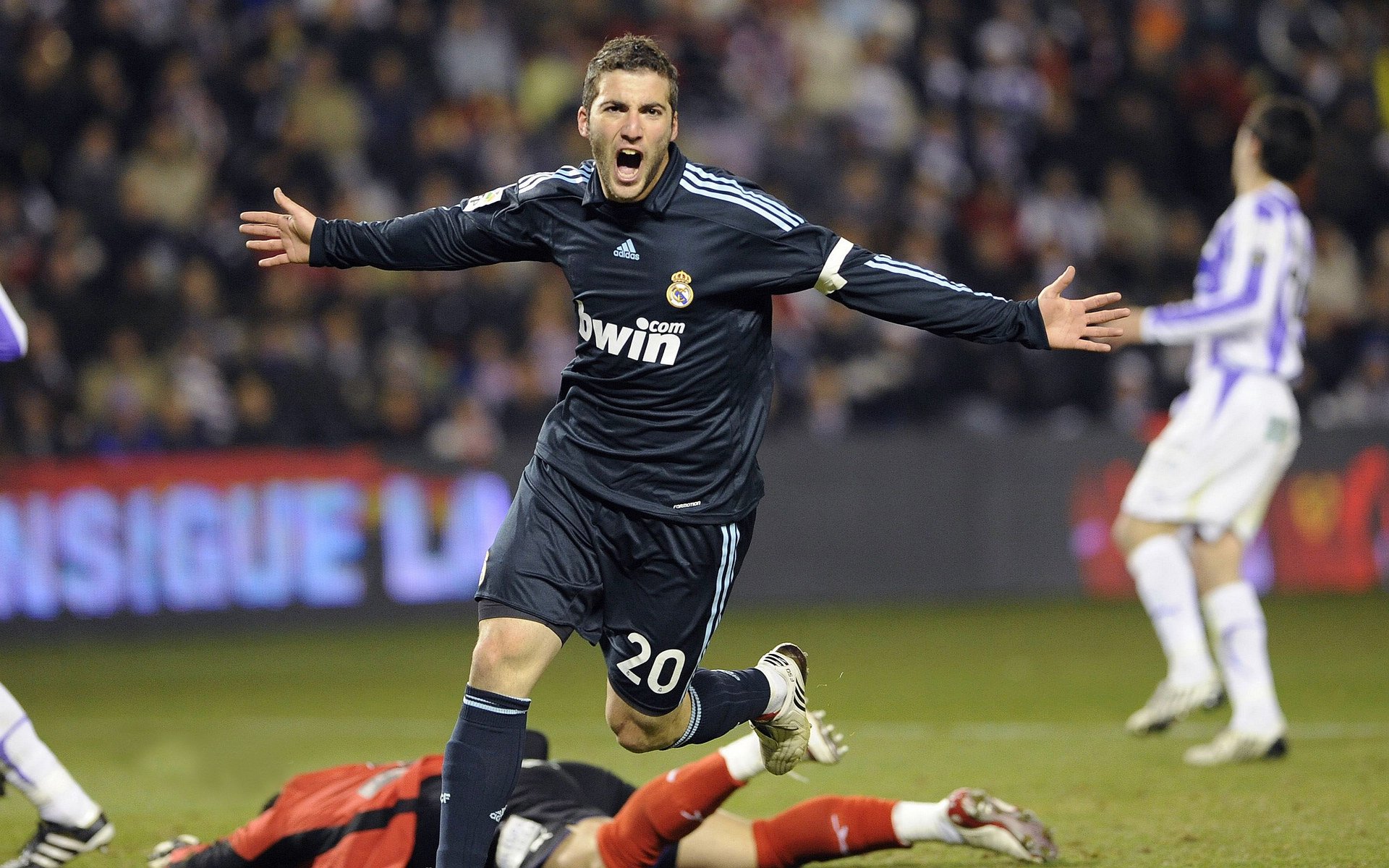 德罗赞，以绝杀为笔，在迈阿密写下唯一的注脚